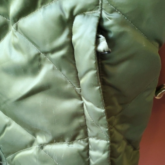 The North Face Aconcagua Olive Green 550 Fill Puffer Jacket - Picture 5 of 11